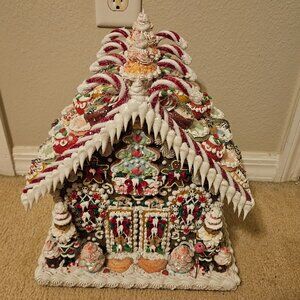 OOAK RARE SWEET SAVANNAH CHRISTMAS GINGERBREAD HOUSE CANDY CANE NUTCRACKER